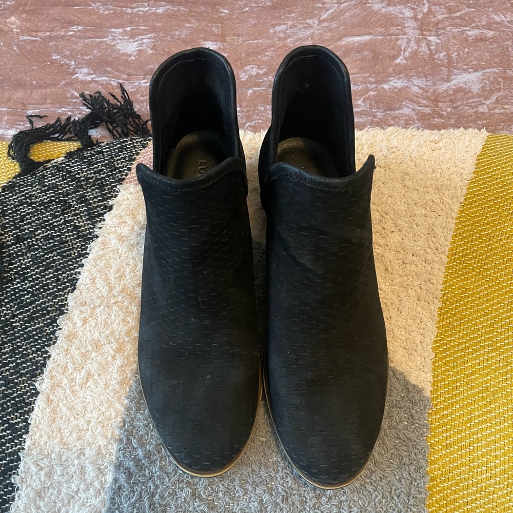 Lucky brand suede material booties
